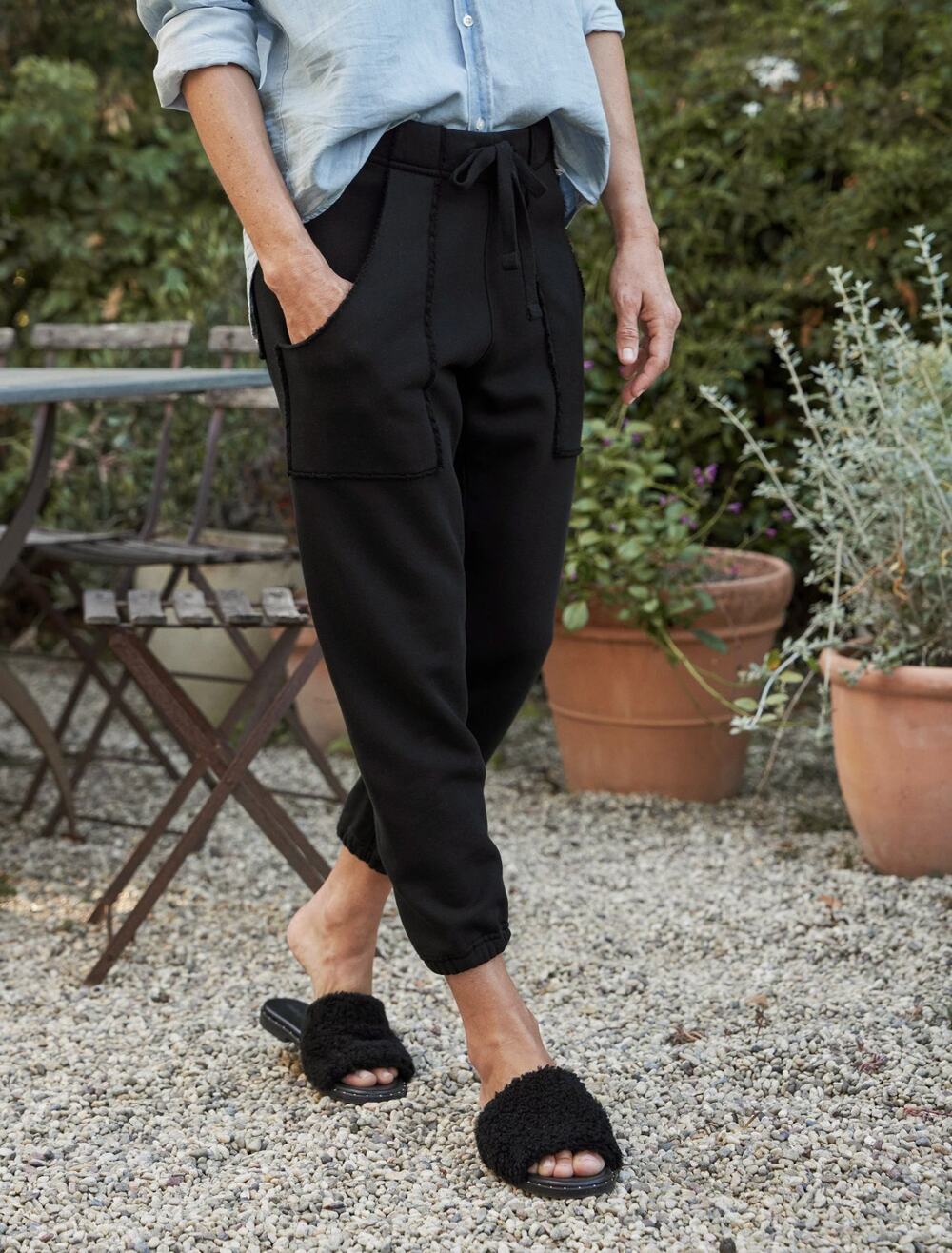 FRANK & EILEEN Eamon Joggers in Black Size Small